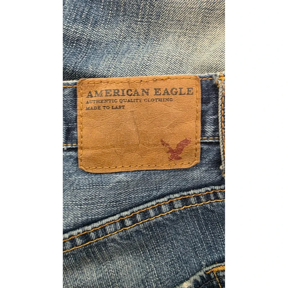 American Eagle Mens Blue Jeans 38x32 Straight Leg Cotton Denim Distressed Wash